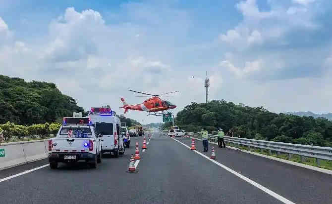 镇安高速公路汽车救援案例